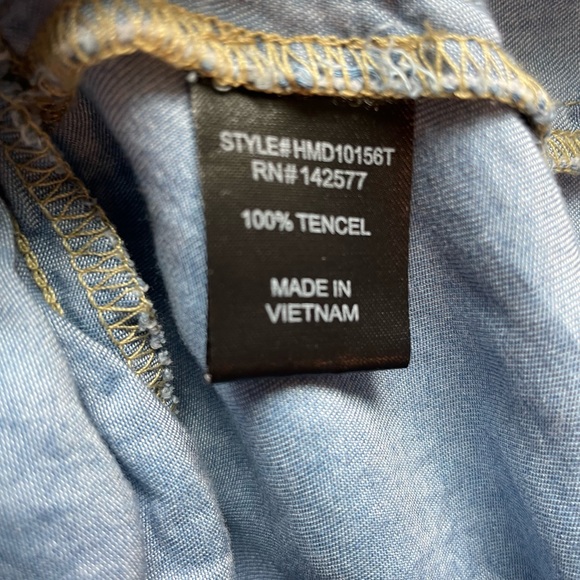 Haute Monde blue chambray off the shoulder dress. Size small - Picture 5 of 5